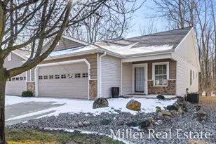 630 Riverwalk St, Hastings, MI 49058 - Photo 2