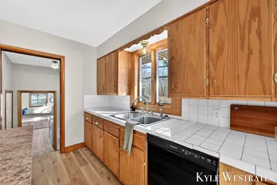 938 Delora Street, Muskegon, MI 49442 - Photo 12