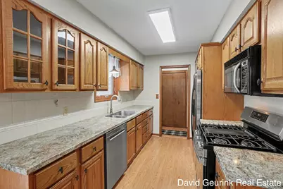 1017 Princeton Court, Holland, MI 49423 - Photo 4