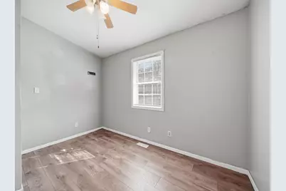 211 Hackett Street, Jackson, MI 49202 - Photo 4