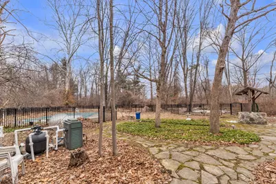 22030 Rougewood Drive, Southfield, MI 48033 - Photo 26