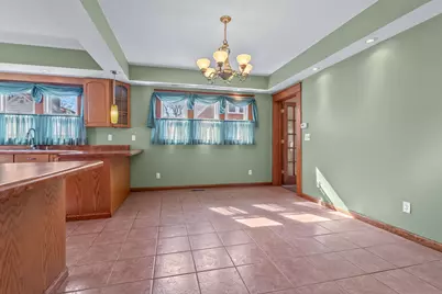 93 S West, Hillsdale, MI 49242 - Photo 18