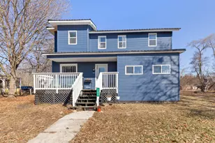 101 River Ct, Saint Louis, MI 48880 - Photo 1