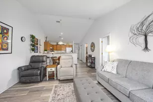 3321 Clear Vista Ct NE, Grand Rapids, MI 49525 - Photo 8