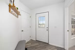 3321 Clear Vista Ct NE, Grand Rapids, MI 49525 - Photo 4