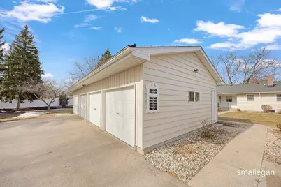 631 Blue Ash Drive SE, Kentwood, MI 49548 - Photo 16