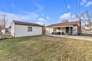 34551 Hiveley St, Westland, MI 48186 - Photo 38