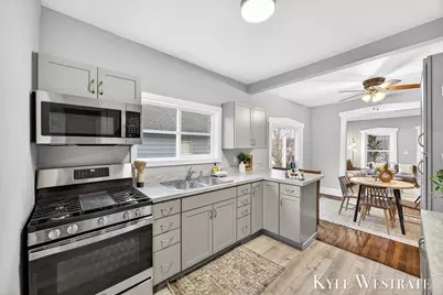 714 Emerald Avenue NE, Grand Rapids, MI 49503 - Photo 10