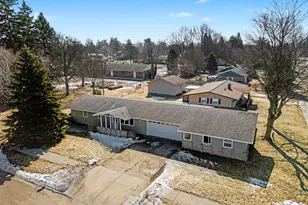 602 Resseguie St, Ludington, MI 49431 - Photo 1