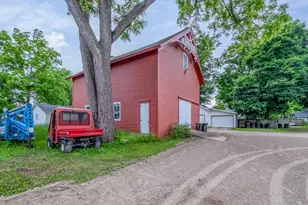 414 Maple St, Big Rapids, MI 49307 - Photo 48