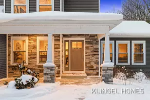 11579 Richland Ct, Grand Haven, MI 49417 - Photo 2