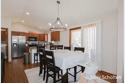10364 Hannah Drive, Zeeland, MI 49464 - Photo 4