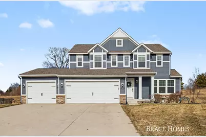 2929 E Morgan Trail, Rockford, MI 49341 - Photo 2