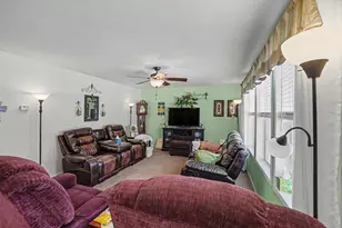 707 Peach Ln, Fremont, MI 49412 - Photo 6