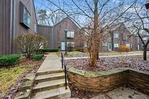 125 Balmoral Ct, Kalamazoo, MI 49006 - Photo 2