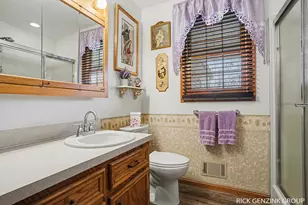 6260 Pine Crest Dr, Zeeland, MI 49464 - Photo 10