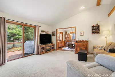 6260 Pine Crest Drive, Zeeland, MI 49464 - Photo 6