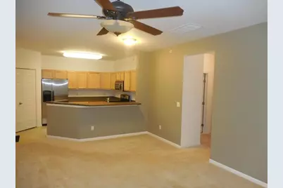 824 W Summerfield Gln Circle, Ann Arbor, MI 48103 - Photo 4