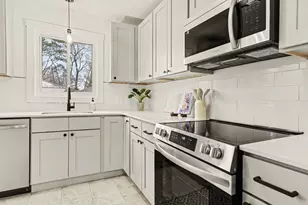 6672 Cascade Rd SE, Grand Rapids, MI 49546 - Photo 10