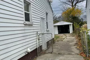 6366 Westwood St, Detroit, MI 48228 - Photo 2