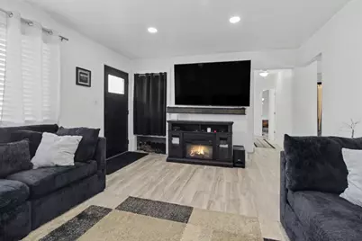 38249 N Jean Court, Westland, MI 48186 - Photo 4