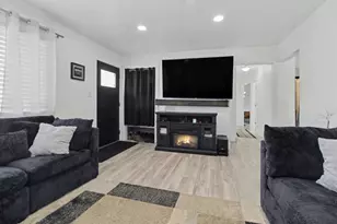 38249 N Jean Ct, Westland, MI 48186 - Photo 4