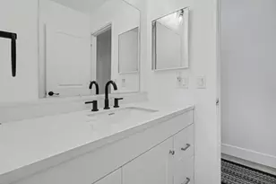 38249 N Jean Ct, Westland, MI 48186 - Photo 16