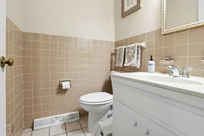 422 Briar Court, Saint Joseph, MI 49085 - Photo 12