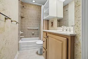 422 Briar Ct, Saint Joseph, MI 49085 - Photo 20