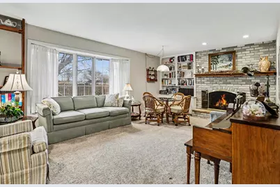 422 Briar Court, Saint Joseph, MI 49085 - Photo 4