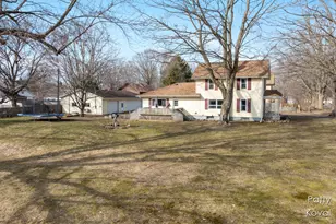 242 S Maple St, Freeport, MI 49325 - Photo 6