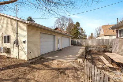 242 S Maple Street, Freeport, MI 49325 - Photo 10