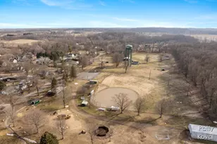 242 S Maple St, Freeport, MI 49325 - Photo 40