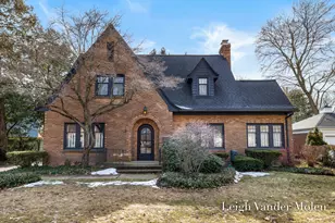 414 Cheshire Dr NE, Grand Rapids, MI 49505 - Photo 1