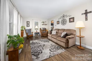 71 S Cedar Ave, Battle Creek, MI 49037 - Photo 8