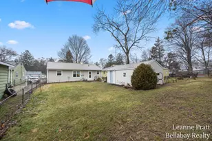 71 S Cedar Ave, Battle Creek, MI 49037 - Photo 6