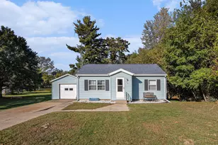 120 Woodrow Ave S, Battle Creek, MI 49015 - Photo 2