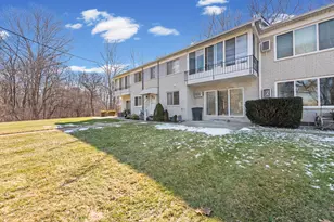 5955 Alan Dr, Brighton, MI 48116 - Photo 2