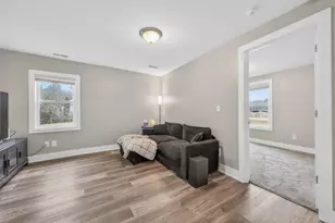 683 E Sternberg Rd, Norton Shores, MI 49441 - Photo 16