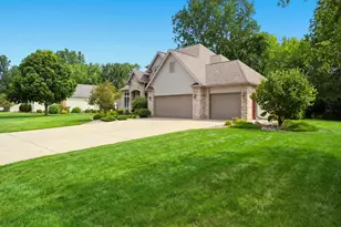 9847 Quail Run Ct, Bridgman, MI 49106 - Photo 4