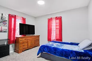 44 Honeoye St SW, Grand Rapids, MI 49548 - Photo 8