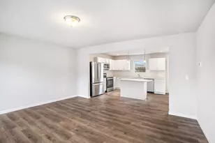 1005 Vertex Cir, Kalamazoo, MI 49009 - Photo 2