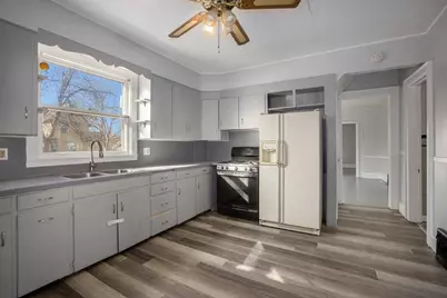 934 10th Street NW, Grand Rapids, MI 49504 - Photo 6