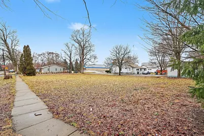 215 W Shepard Street, Hartford, MI 49057 - Photo 6