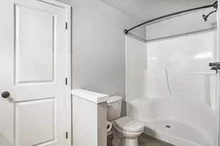 17545 Beechwood Ln, Spring Lake, MI 49456 - Photo 14