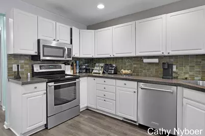 13478 Lakeshore Avenue, Grand Haven, MI 49417 - Photo 10