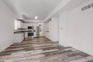 16 S Broad St, Battle Creek, MI 49017 - Photo 6