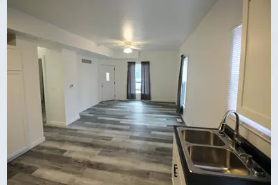 16 S Broad Street, Battle Creek, MI 49017 - Photo 4