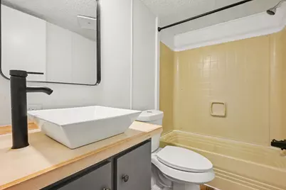 68544 County Road 372, Hartford, MI 49057 - Photo 16