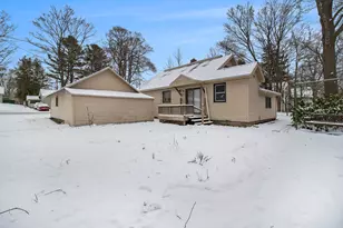 8496 Mill St, Onekama, MI 49675 - Photo 16